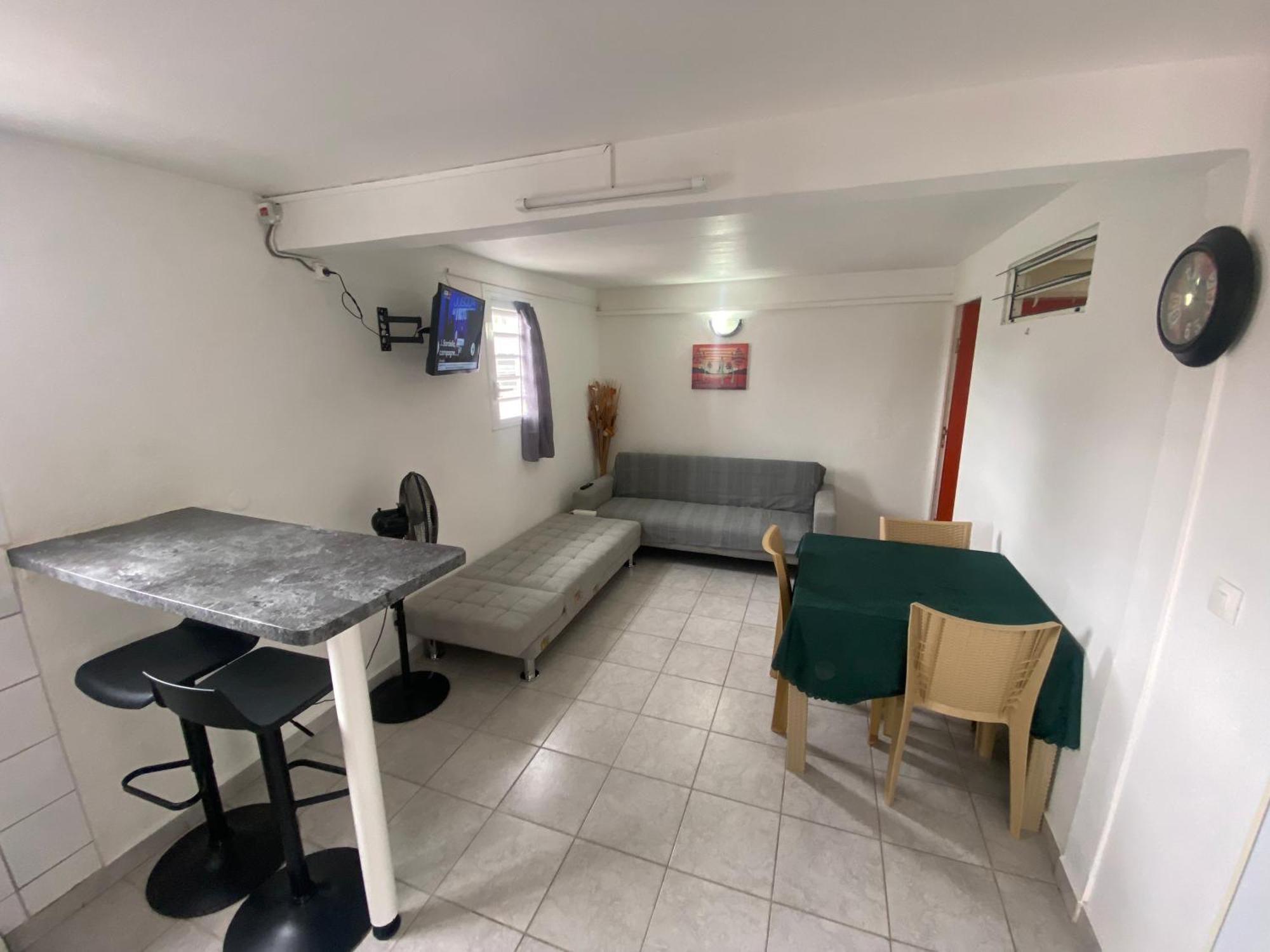 Logement De 40M2 Avec Terrasse, Moderne Et Equipe Petit-Canal Экстерьер фото